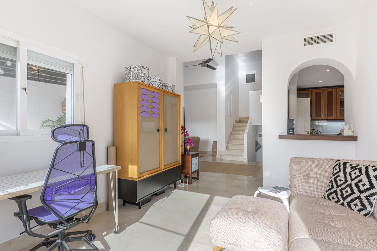 3 Bedroom Villa for Sale in Istán — 8