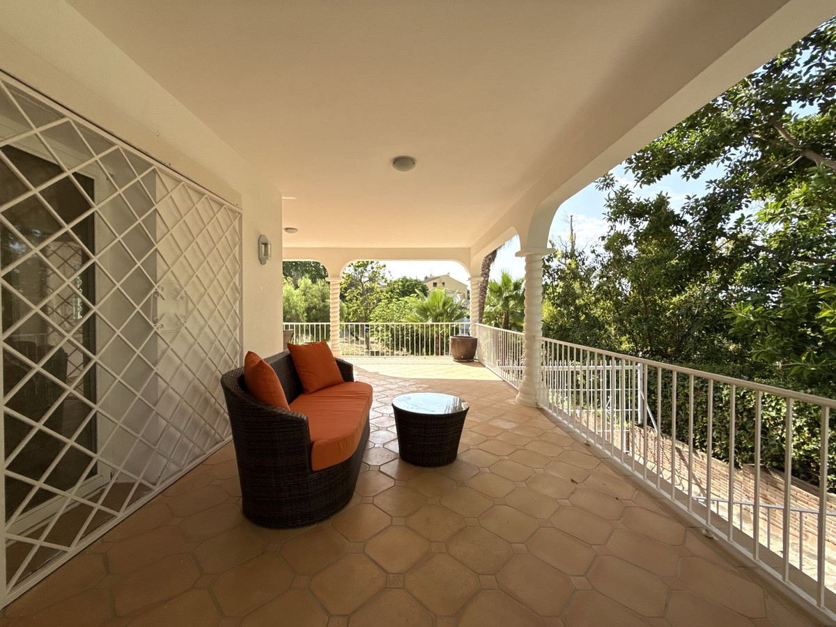 3 Bedroom Villa for Sale in San Pedro de Alcántara — 3