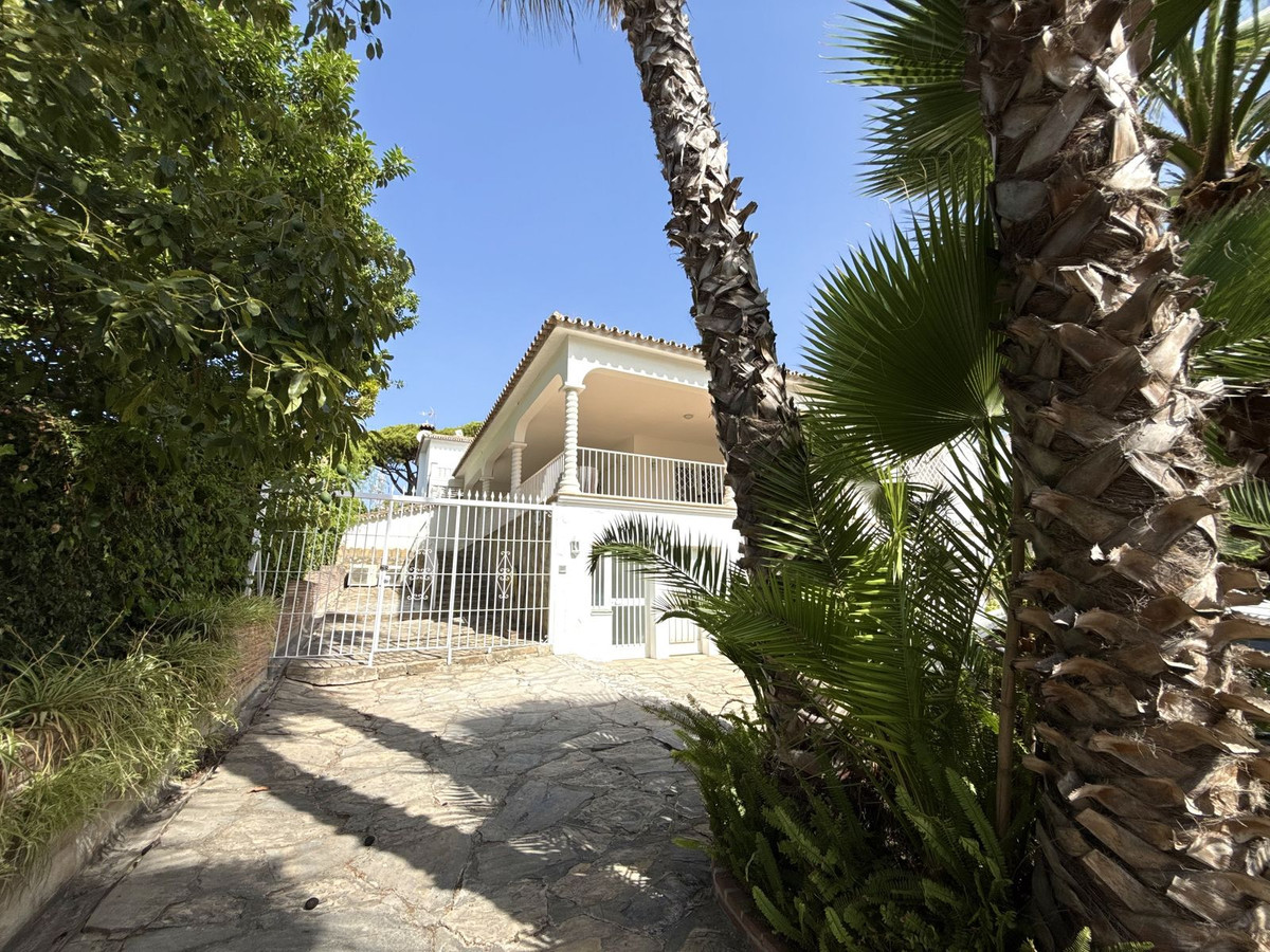 3 Bedroom Villa for Sale in San Pedro de Alcántara — 7