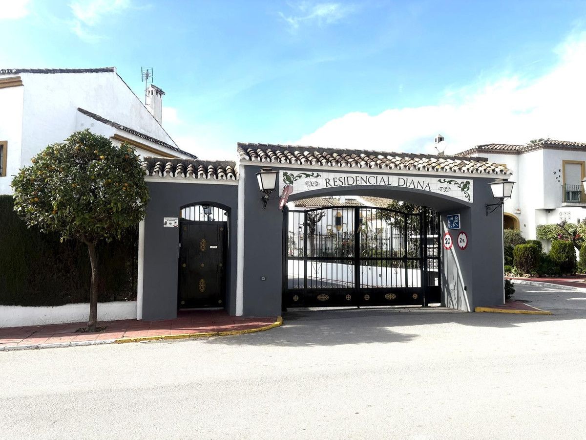 5 Bedroom Villa for Sale in Cancelada