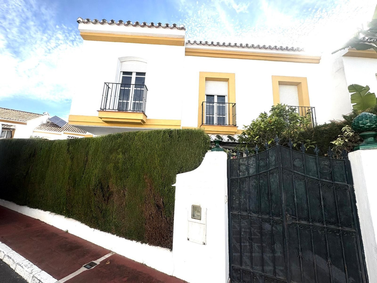 5 Bedroom Villa for Sale in Cancelada — 4