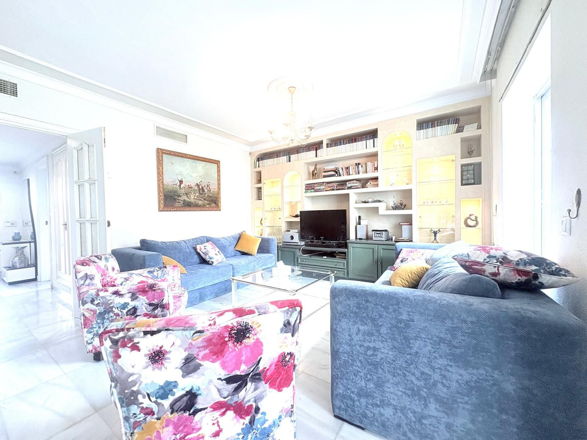 5 Bedroom Villa for Sale in Cancelada — 8