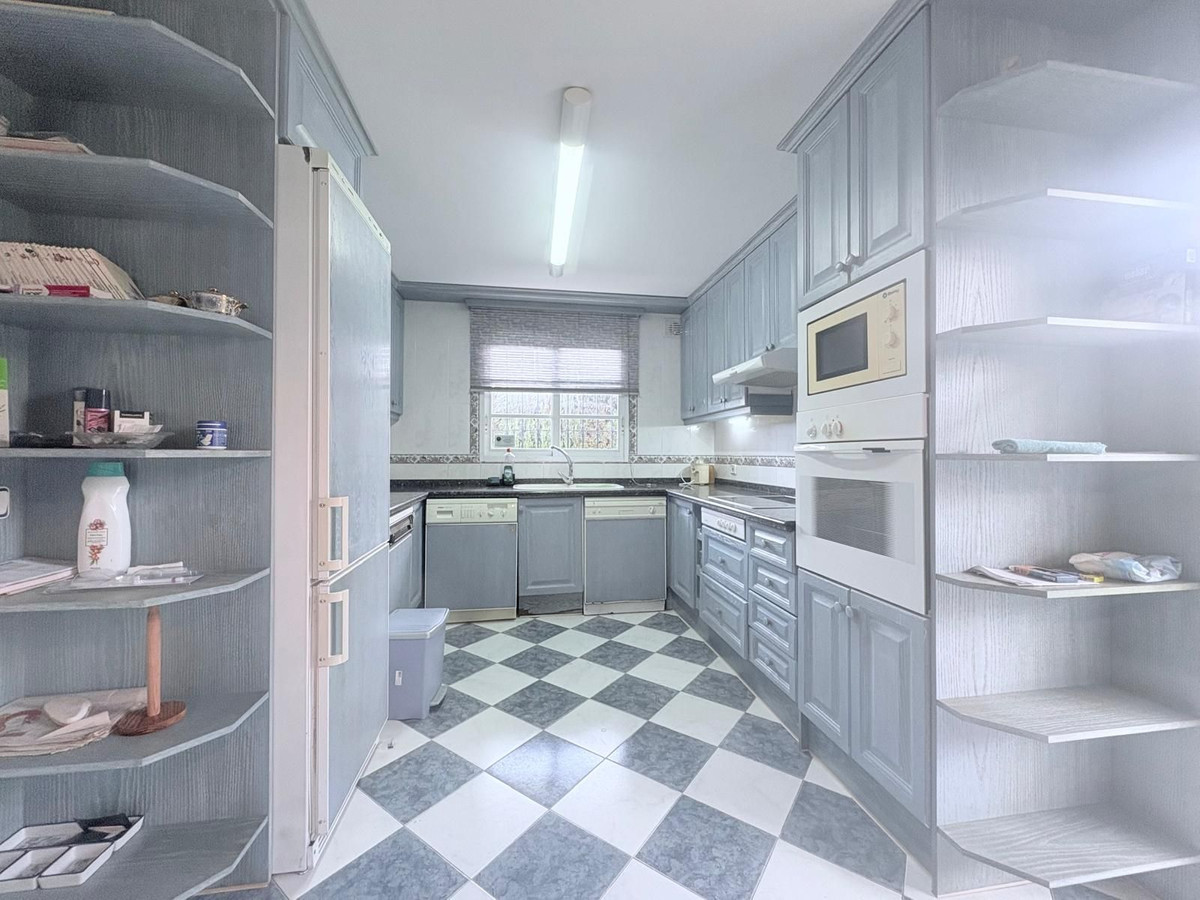 5 Bedroom Villa for Sale in Cancelada — 9