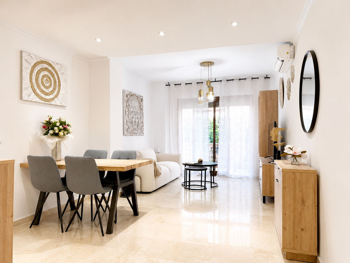 2 Bedroom Apartment for Sale in Marbella — view 2