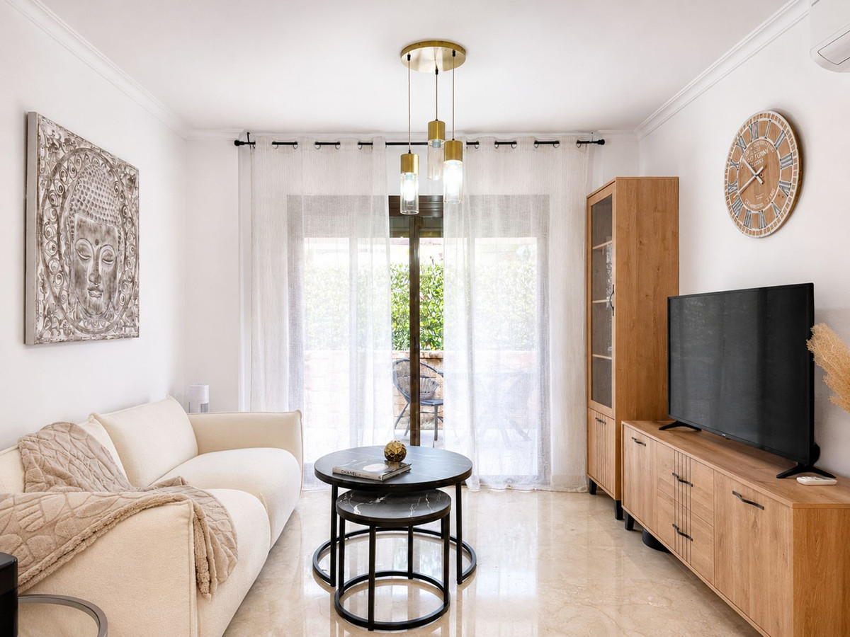 2 Bedroom Apartment for Sale in Marbella — view 4