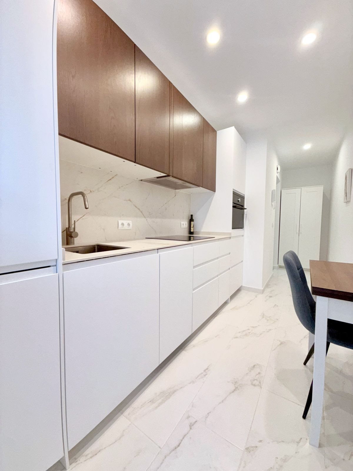 2 Bedroom Apartment for Sale in Marbella — view 7