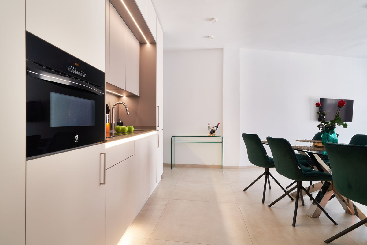 3 Bedroom Apartment for Sale in Marbella — 3