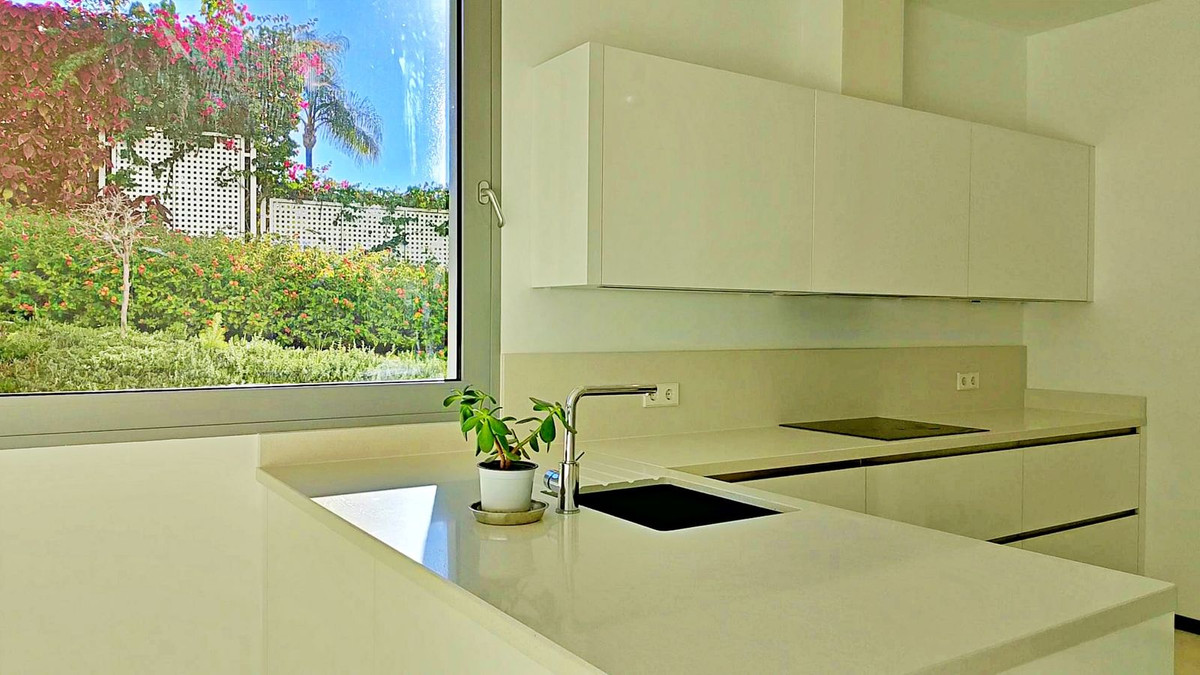 5 Bedroom Villa for Sale in Sierra Blanca — view 17