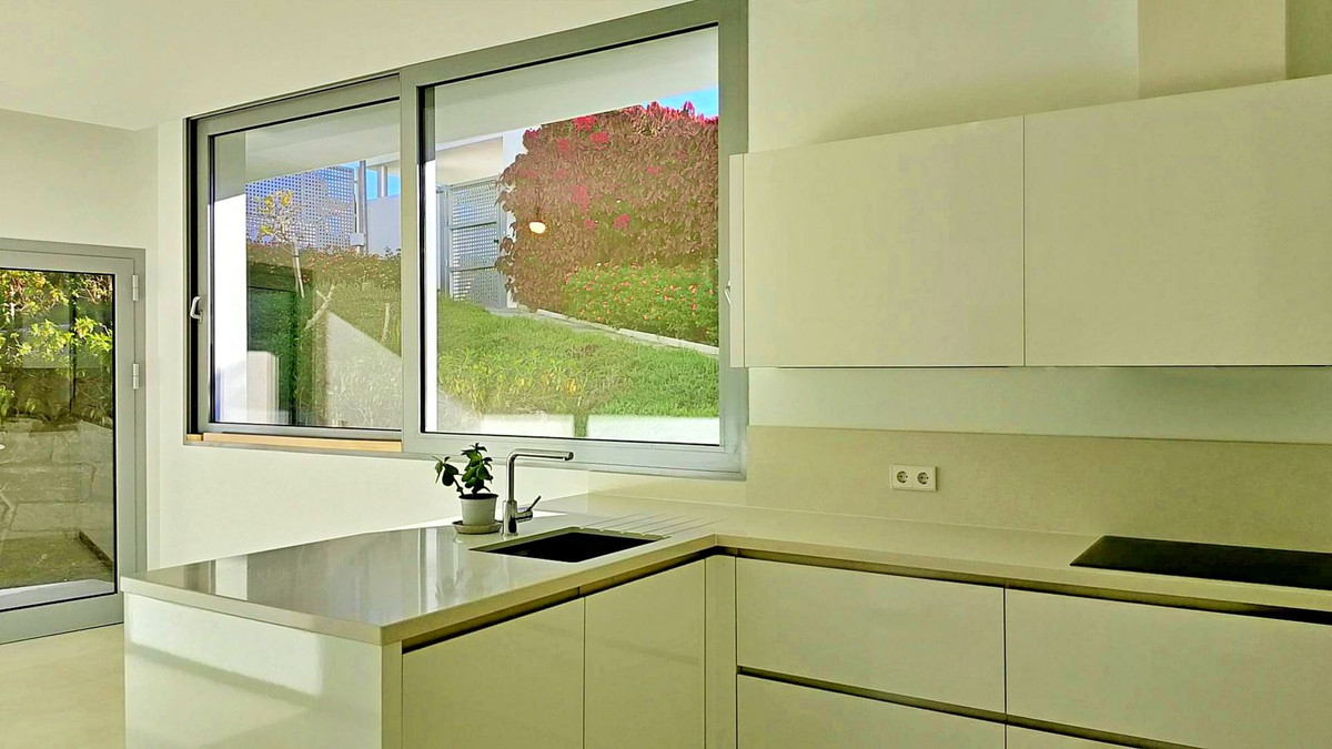 5 Bedroom Villa for Sale in Sierra Blanca — view 18