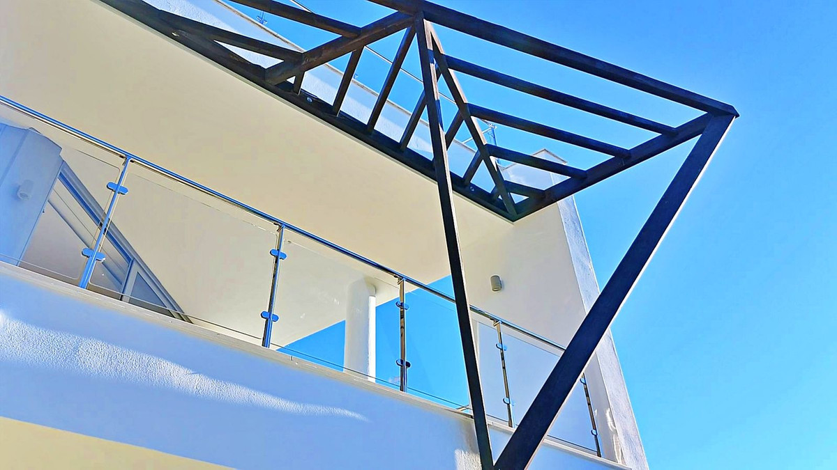 5 Bedroom Villa for Sale in Sierra Blanca — view 19