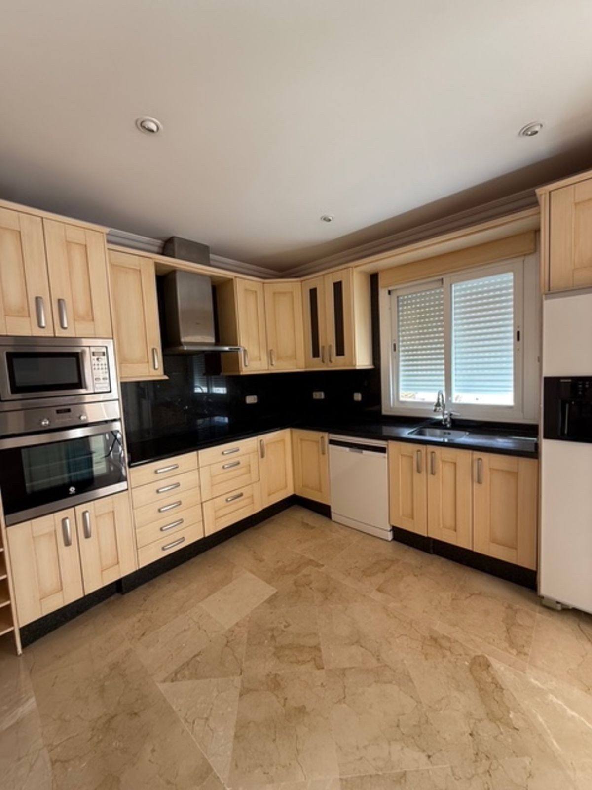 3 Bedroom Apartment for Sale in Nueva Andalucía — 8
