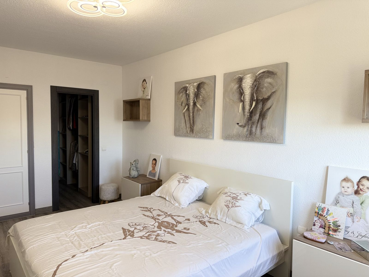 3 Bedroom Apartment for Sale in Estepona — 5
