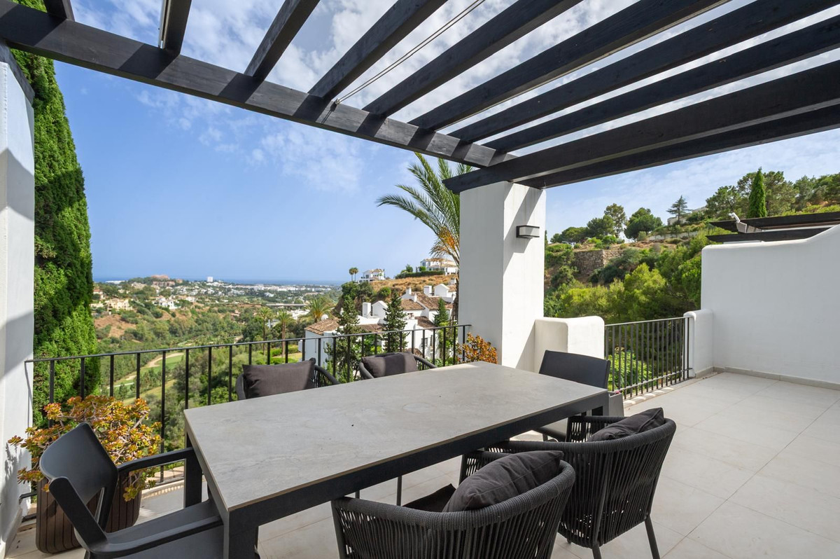 3 Bedroom Apartment for Sale in La Quinta — 2