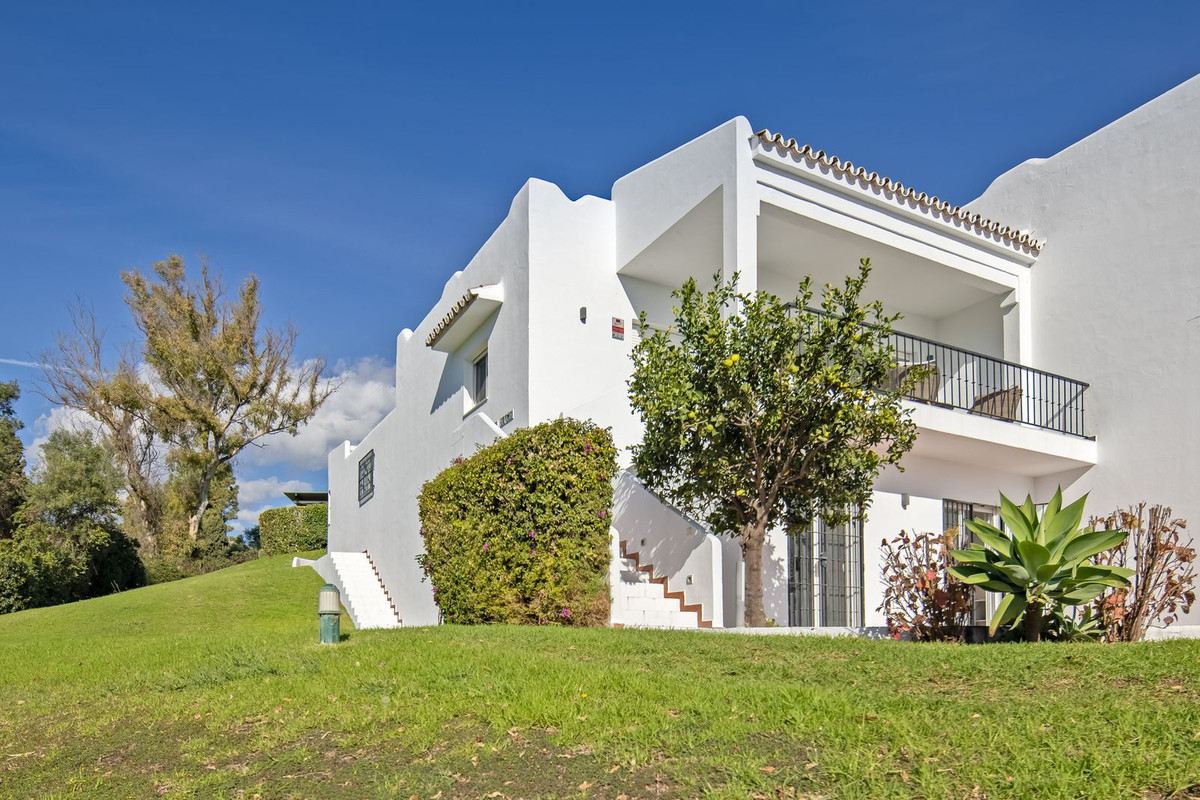4 Bedroom Villa for Sale in Nueva Andalucía — view 10