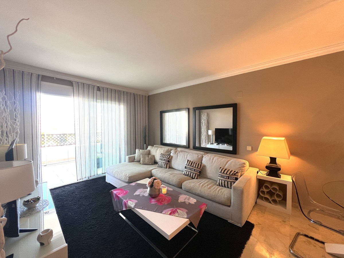 2 Bedroom Apartment for Sale in Puerto Banús