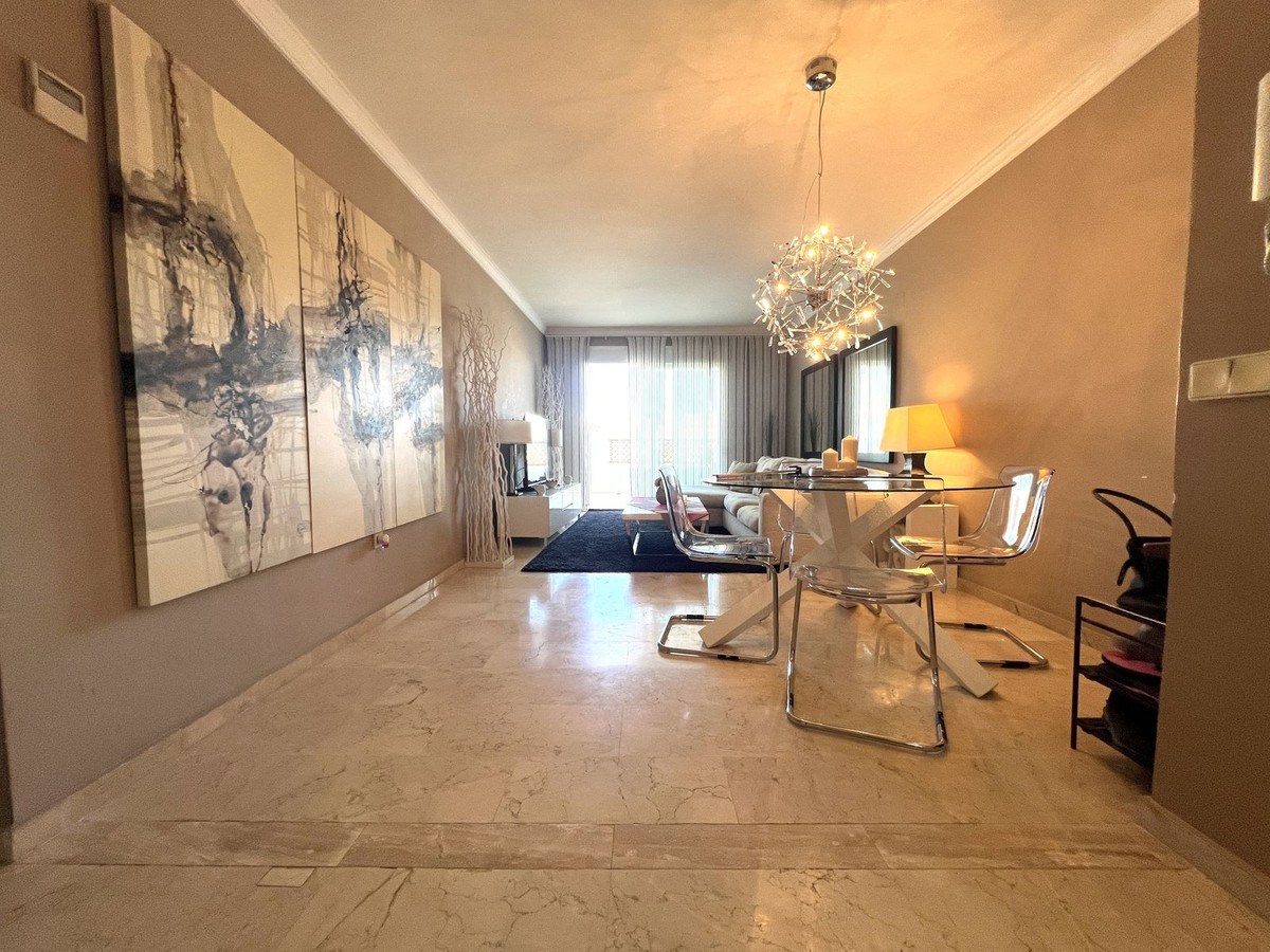 2 Bedroom Apartment for Sale in Puerto Banús — 2