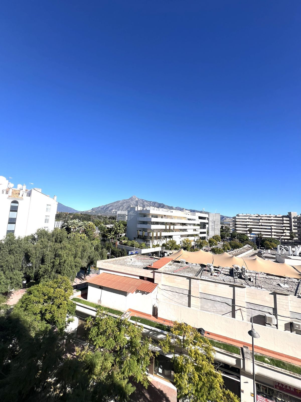 2 Bedroom Apartment for Sale in Puerto Banús — 8