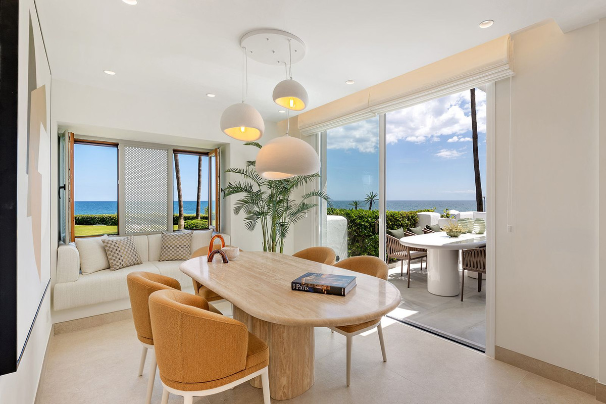 3 Bedroom Apartment for Sale in Estepona — 8