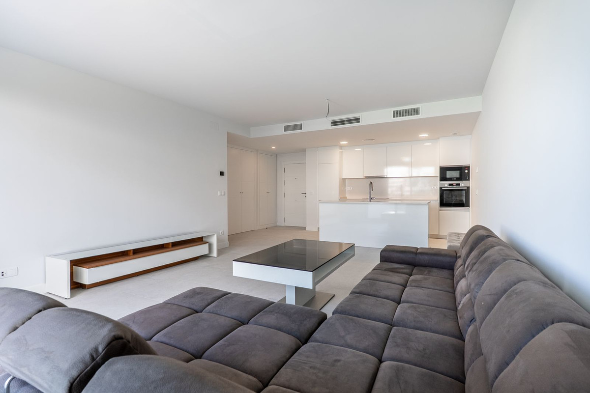 2 Bedroom Apartment for Sale in Estepona — 4