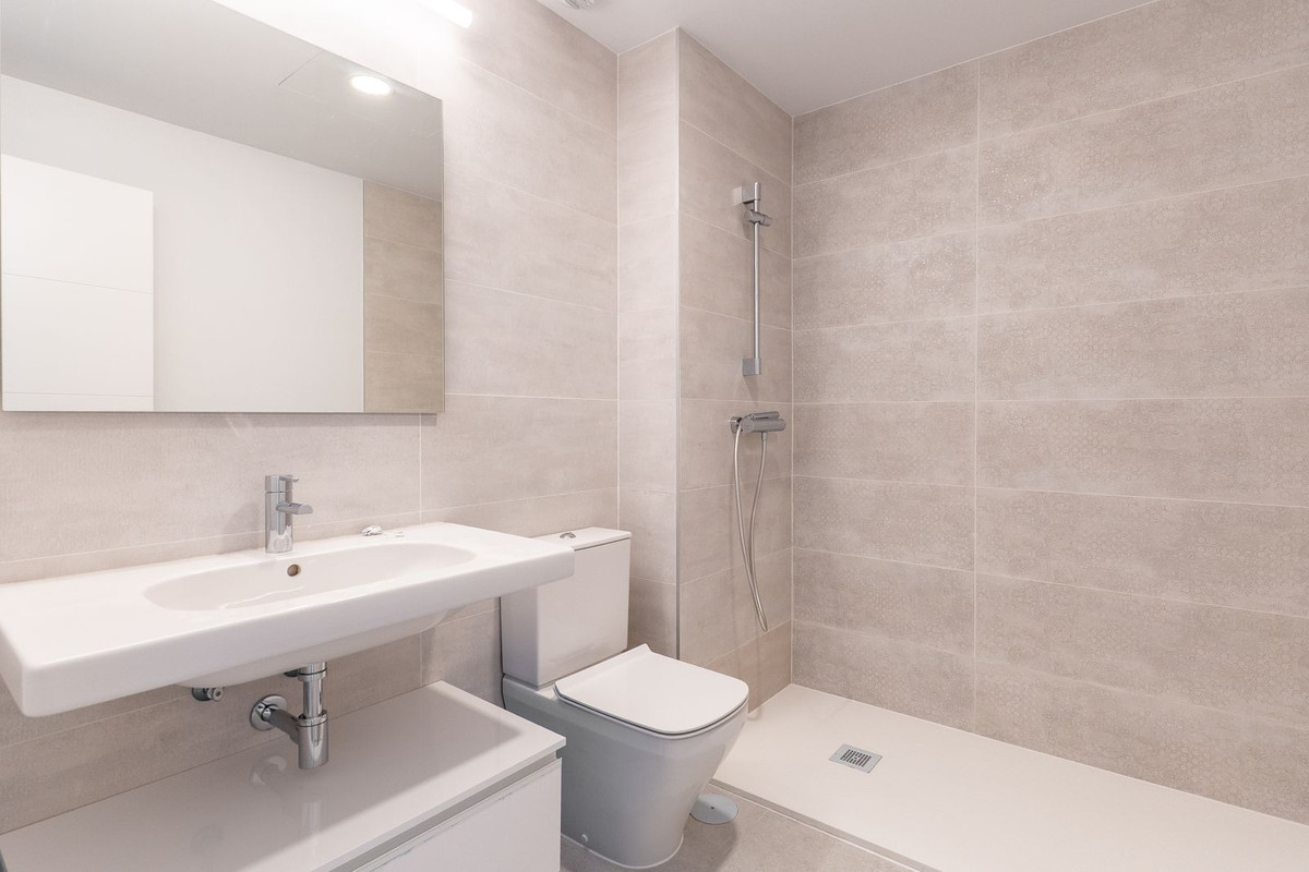 2 Bedroom Apartment for Sale in Estepona — 6