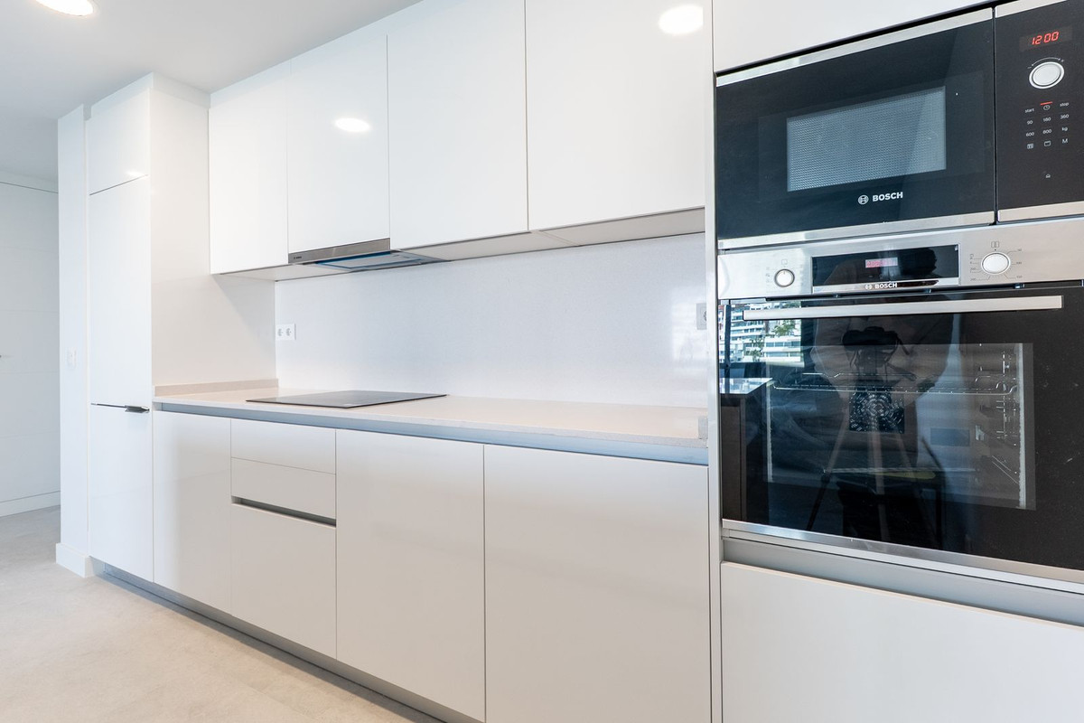 2 Bedroom Apartment for Sale in Estepona — 7