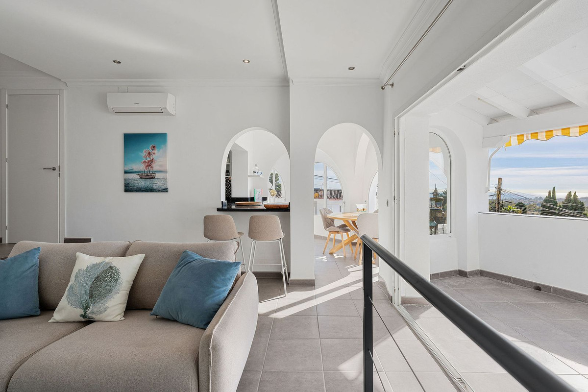 3 Bedroom Villa for Sale in Nueva Andalucía — 9