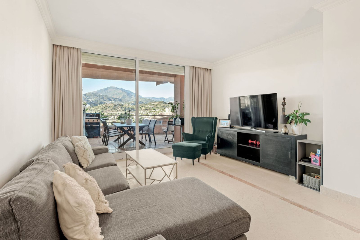 2 Bedroom Apartment for Sale in Nueva Andalucía — 5