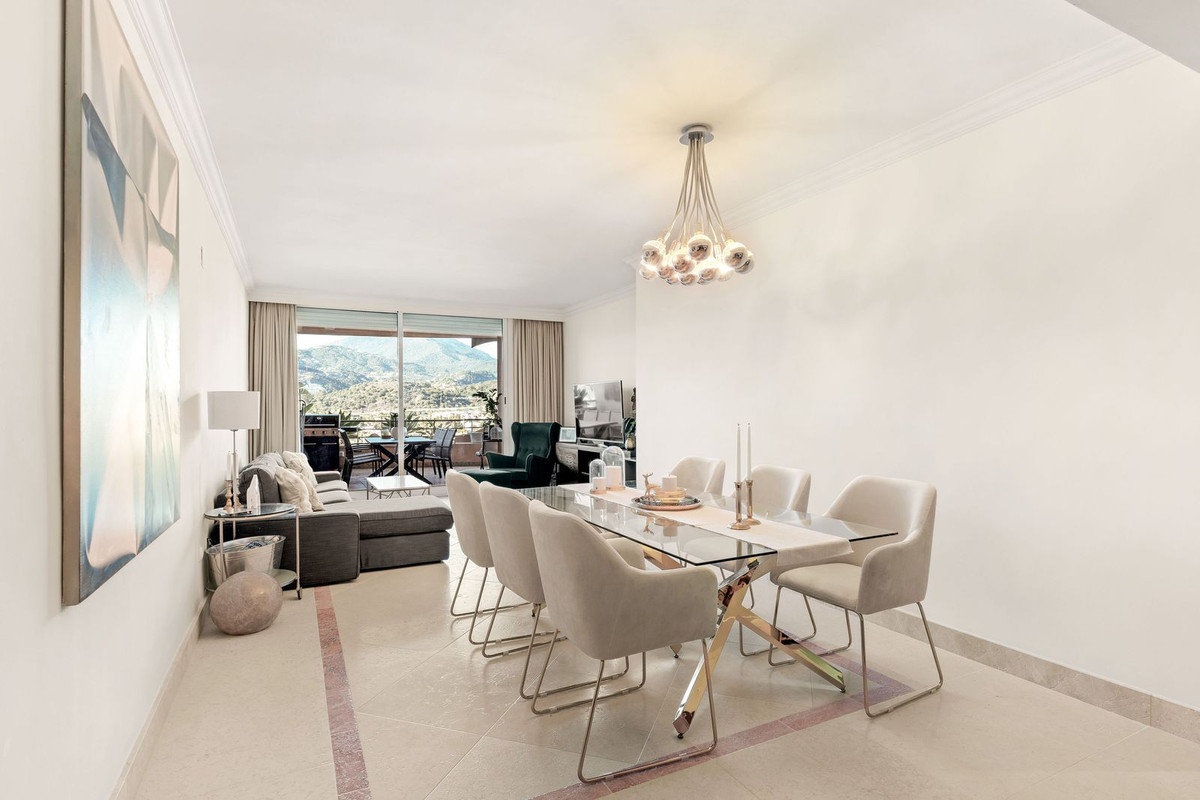 2 Bedroom Apartment for Sale in Nueva Andalucía — 6