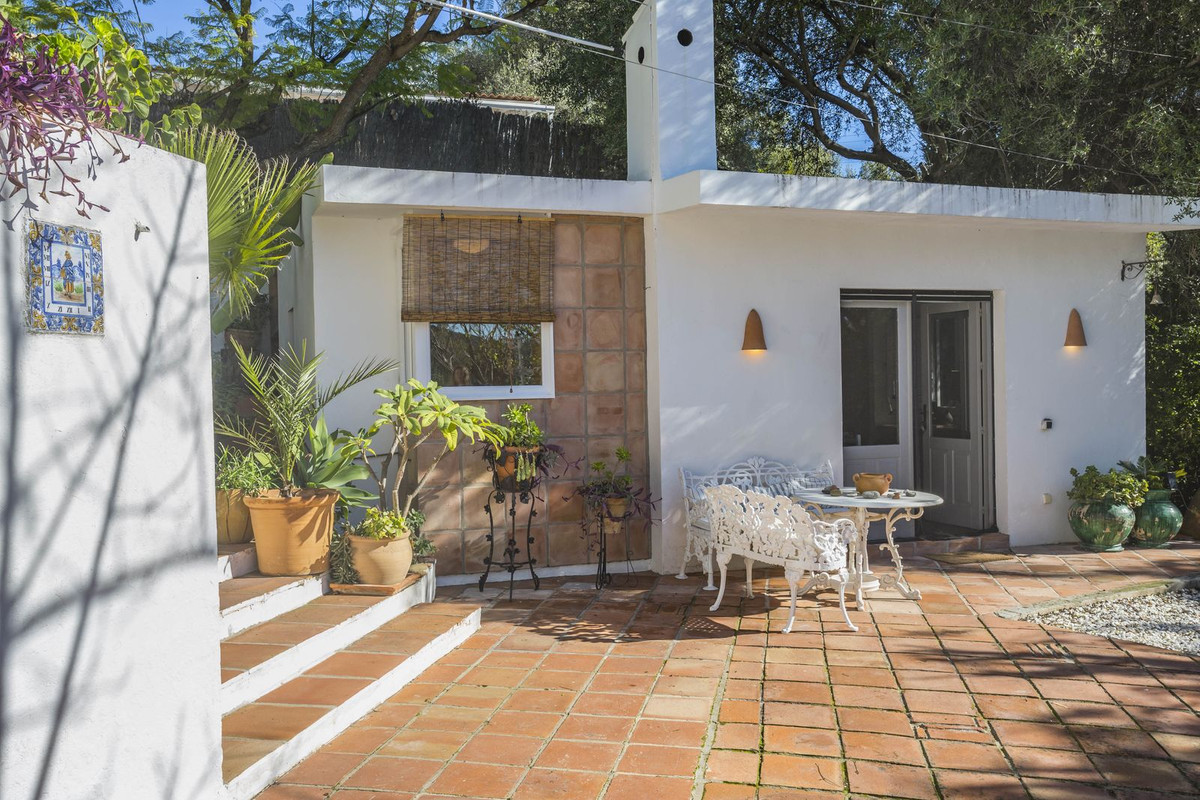 3 Bedroom Villa for Sale in Estepona — 4