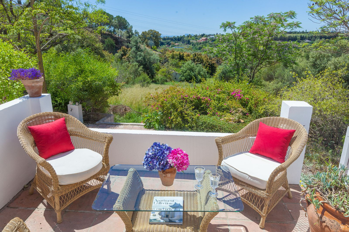 3 Bedroom Villa for Sale in Estepona — 9