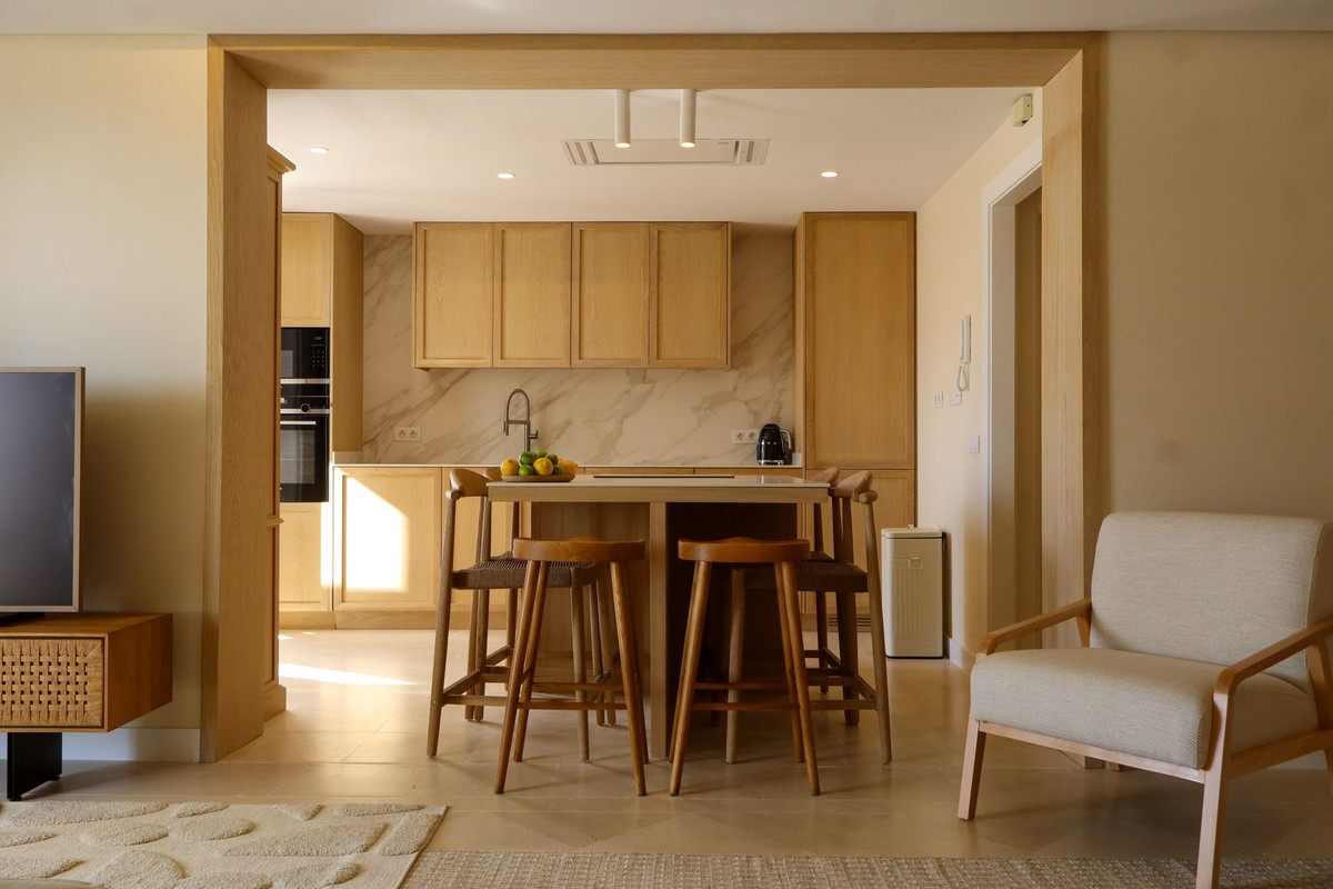 3 Bedroom Apartment for Sale in Nueva Andalucía — 2