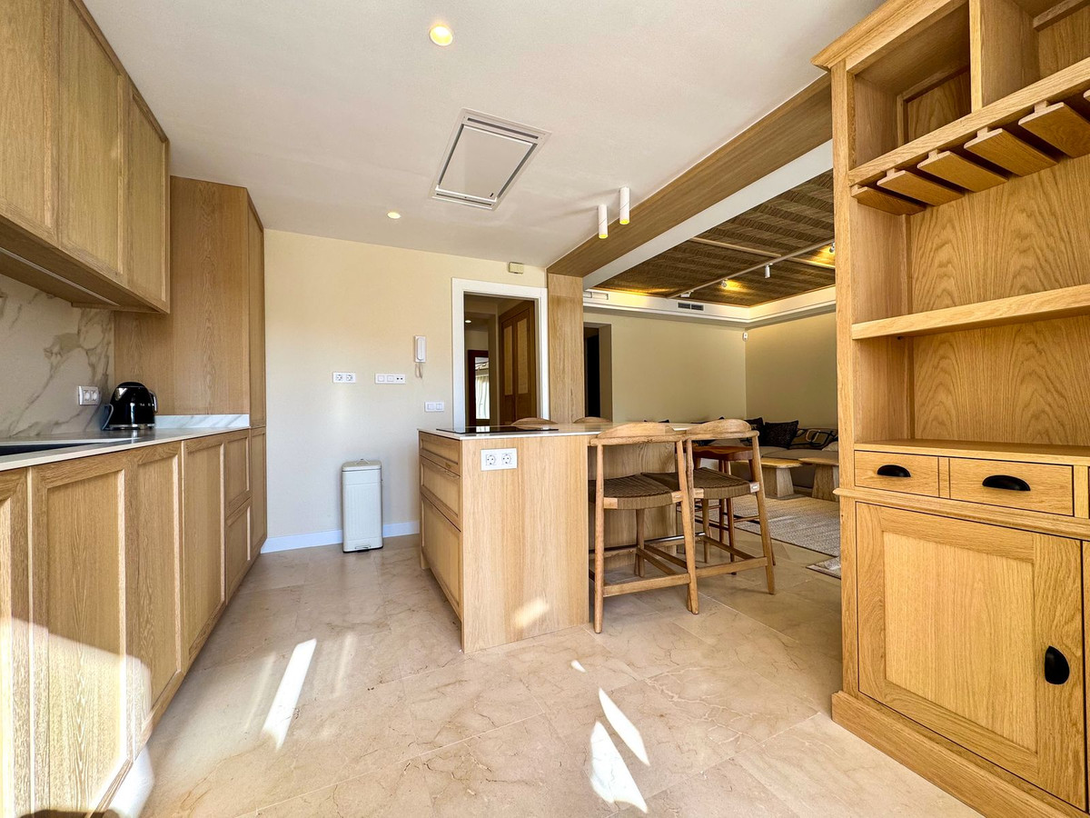 3 Bedroom Apartment for Sale in Nueva Andalucía — 3