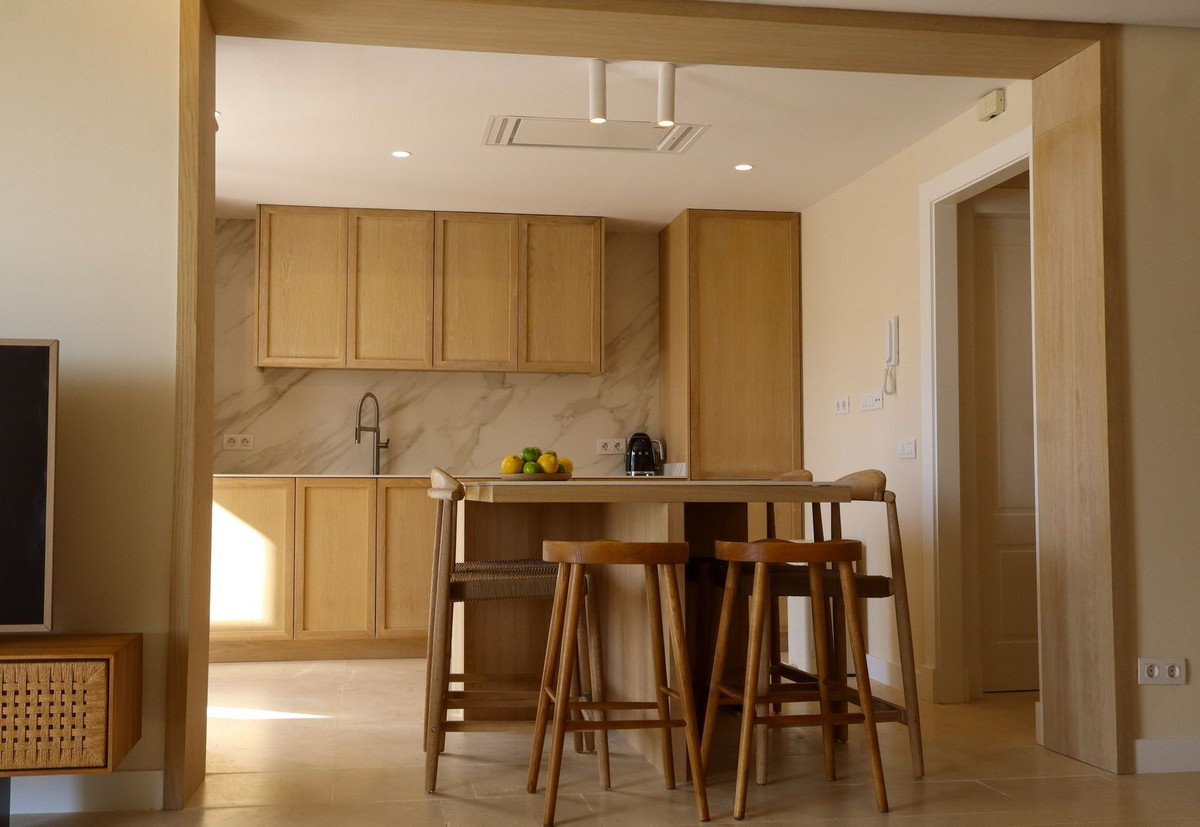 3 Bedroom Apartment for Sale in Nueva Andalucía — view 10