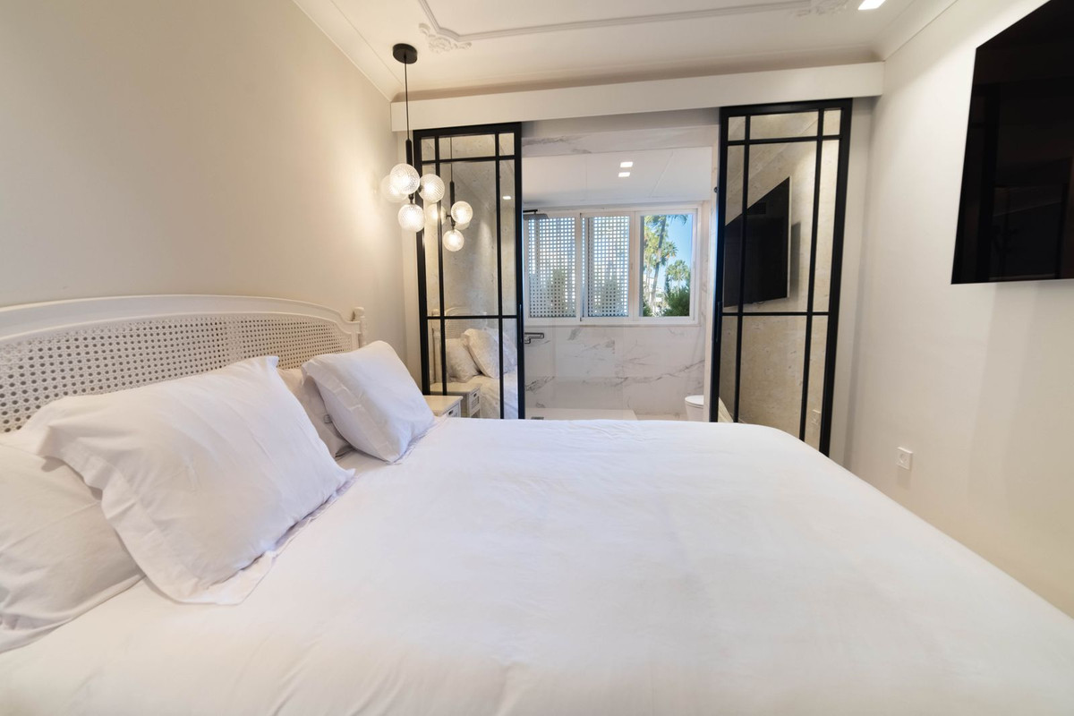 2 Bedroom Apartment for Sale in Marbella — view 11