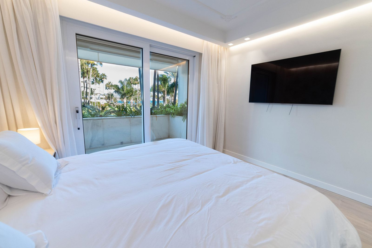 2 Bedroom Apartment for Sale in Marbella — view 17
