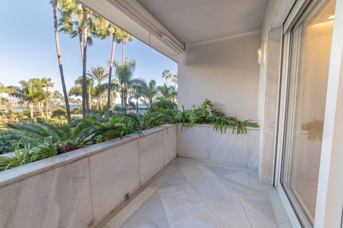 2 Bedroom Apartment for Sale in Marbella — view 18