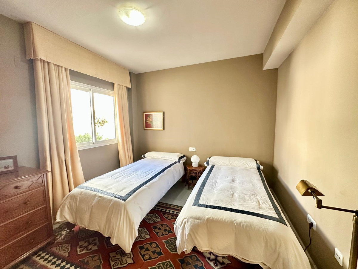 2 Bedroom Apartment for Sale in Nueva Andalucía — view 15