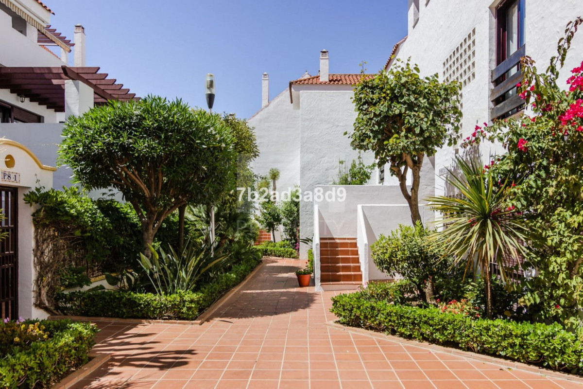 3 Bedroom Apartment for Sale in Nueva Andalucía