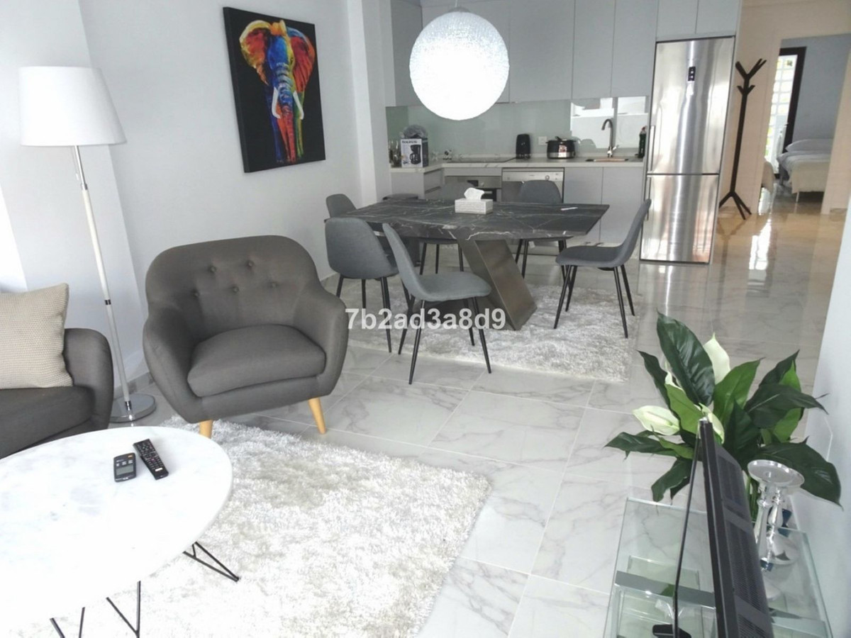3 Bedroom Apartment for Sale in Nueva Andalucía — 4