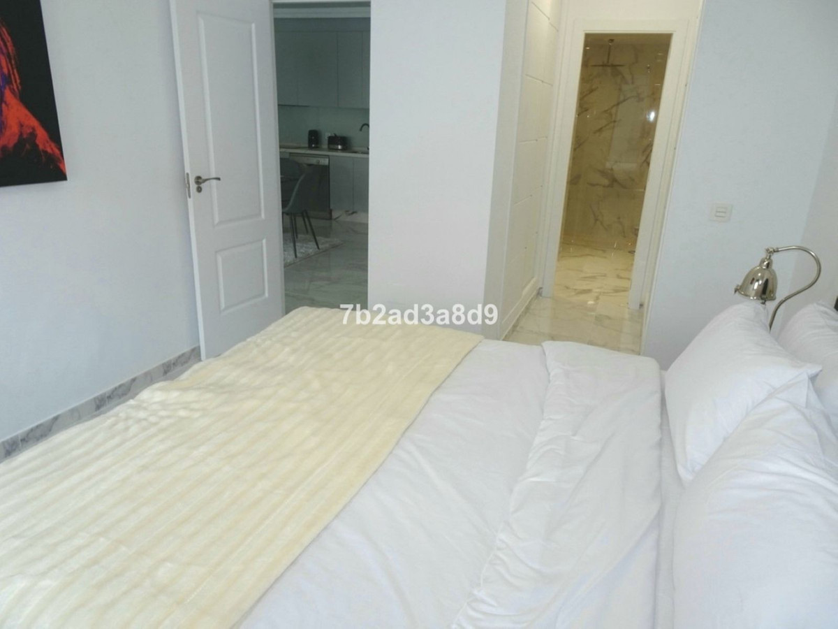 3 Bedroom Apartment for Sale in Nueva Andalucía — 9
