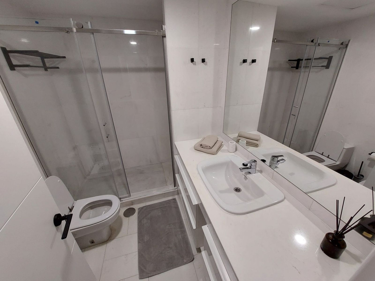 3 Bedroom Apartment for Sale in Puerto Banús — 8
