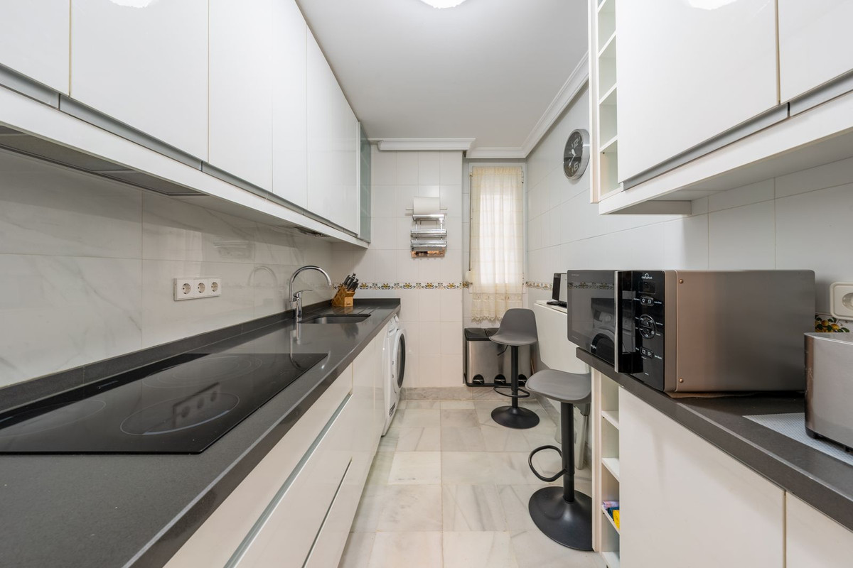 2 Bedroom Apartment for Sale in Marbella — view 11
