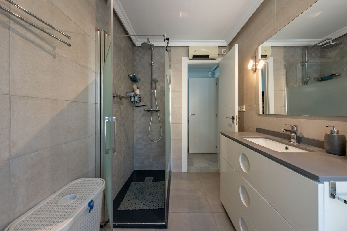 2 Bedroom Apartment for Sale in Marbella — view 14