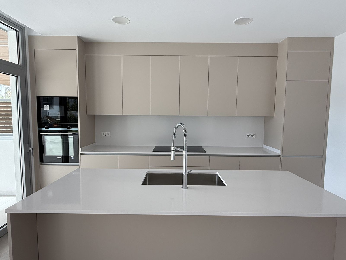 4 Bedroom Apartment for Sale in Marbella — 4