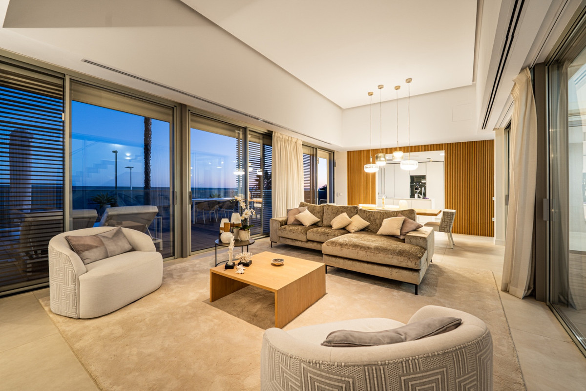 4 Bedroom Villa for Sale in Estepona — view 11