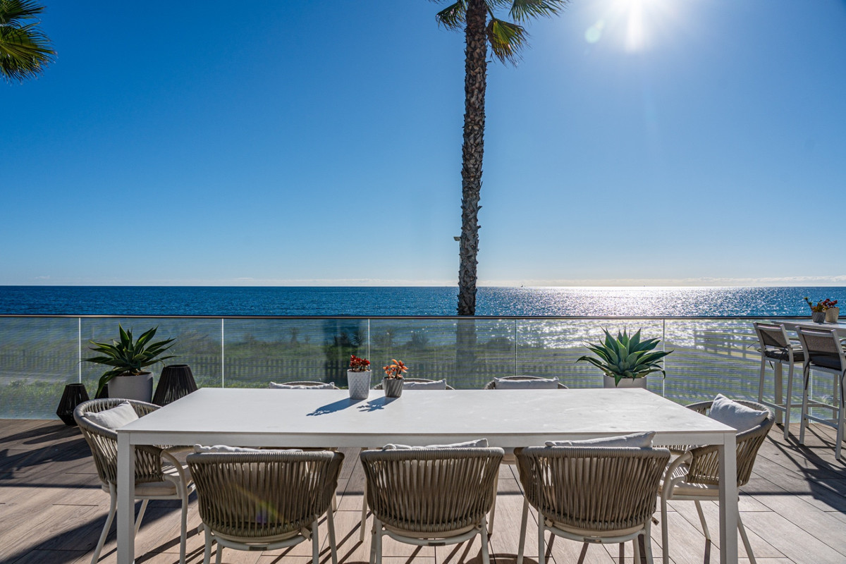 4 Bedroom Villa for Sale in Estepona — 6