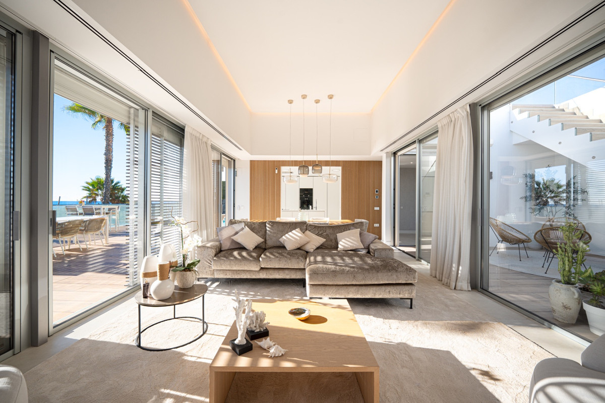 4 Bedroom Villa for Sale in Estepona — view 10