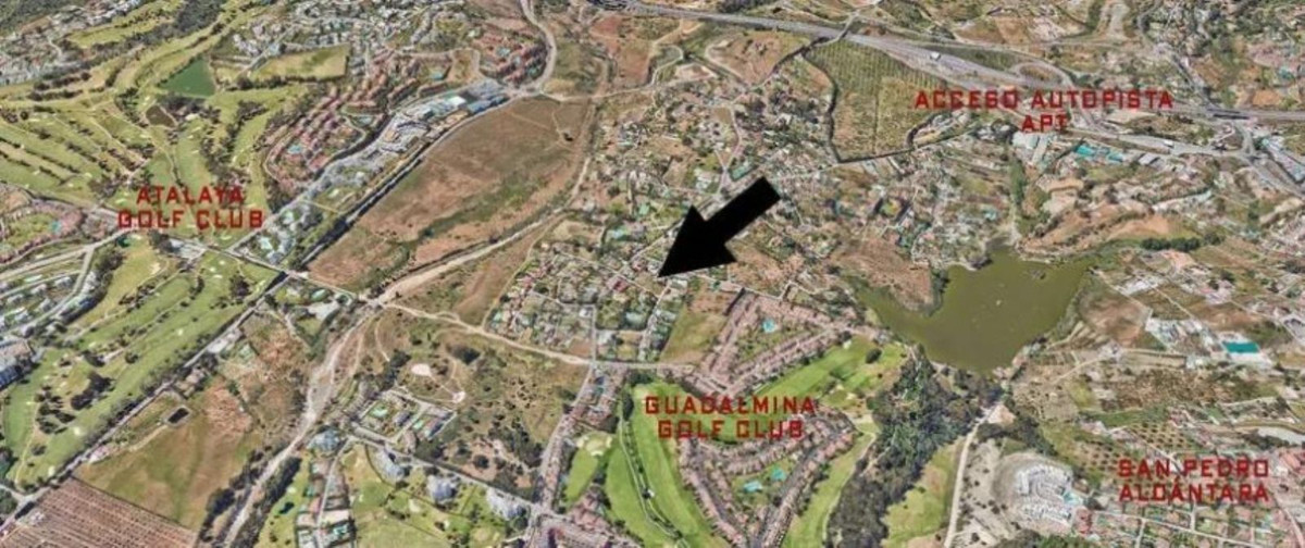 Plot for Sale in Guadalmina Alta — 2