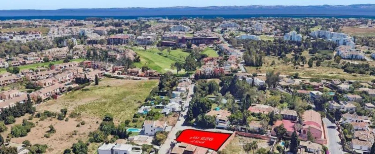 Plot for Sale in Guadalmina Alta — 3