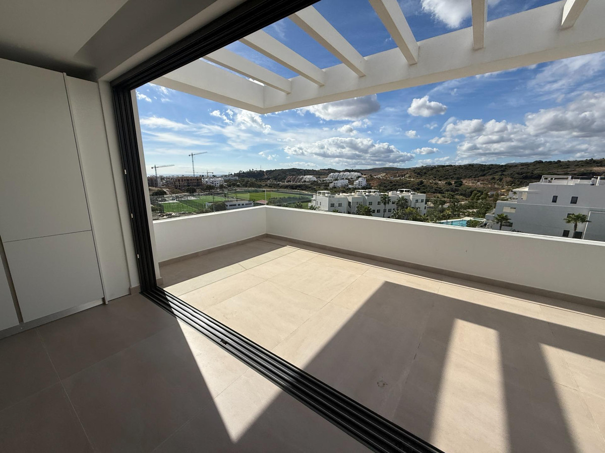 3 Bedroom Apartment for Sale in Estepona — view 11